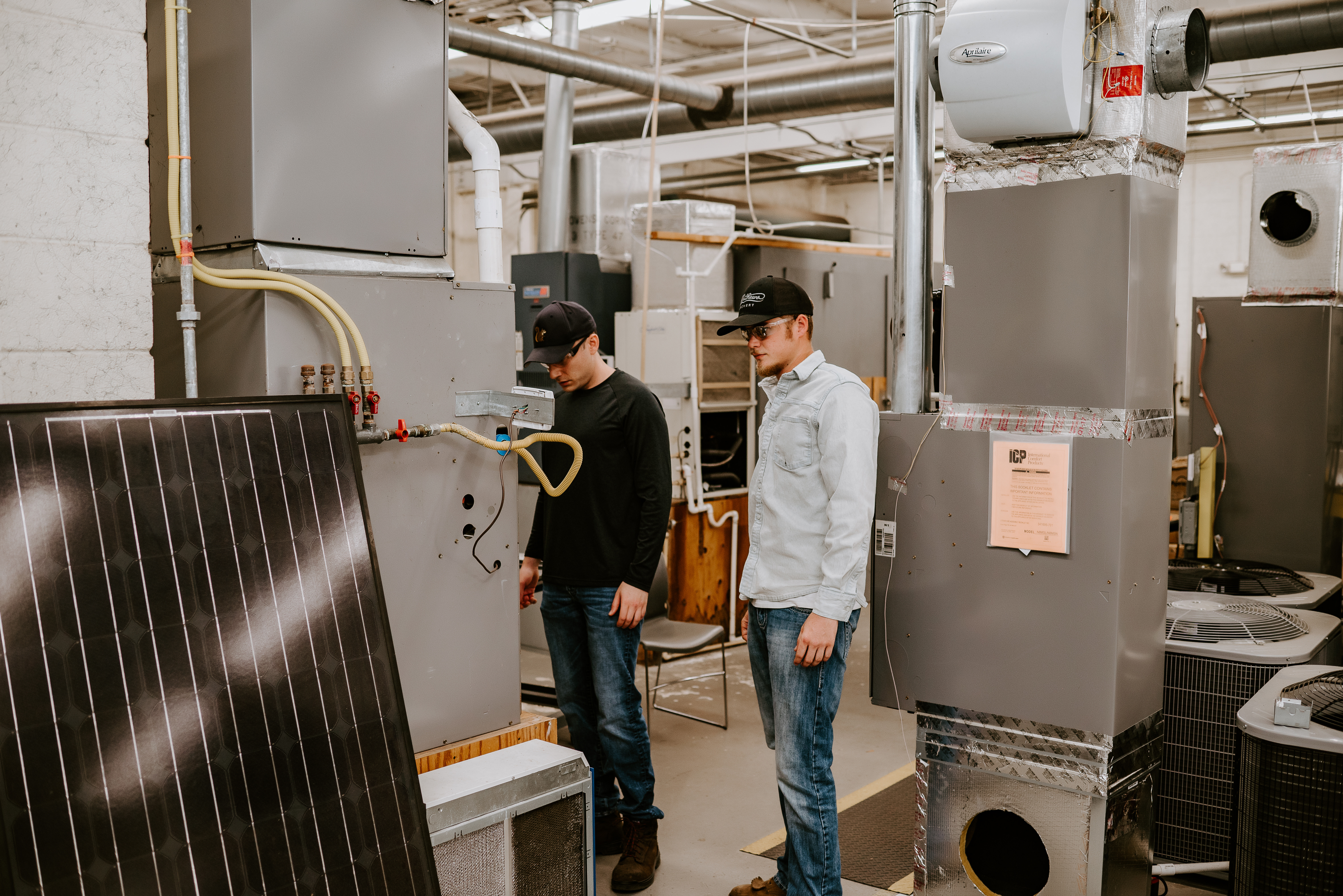 HVAC students in lab